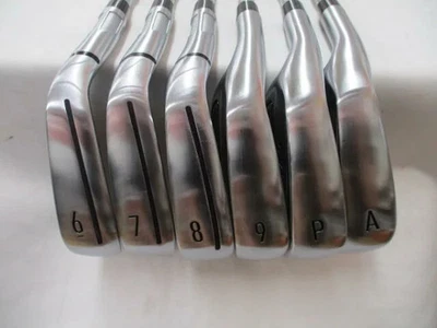 TaylorMade QI lefty Iron Set 6-9,Pw,Aw 6pc Flex Regular MCI 50 Multi-Material - Image 1 of 4