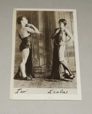 1930 Leo Leola mitad hombre mitad mujer artista de circo RPPC foto real postal Foto 1 de 3