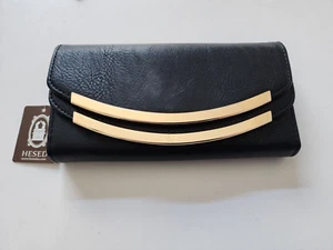 Hesed black faux pebble leather wristlet, crossbody, w gold tone metal trim, NWT - Bild 1 von 6