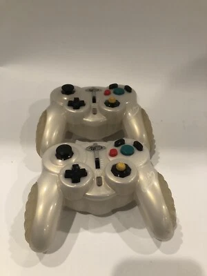 Nintendo Gamecube White 2 Wireless Controller - Image 1 of 4
