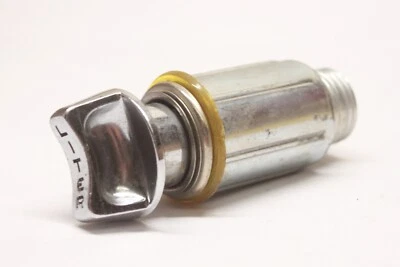 Nuevo de Lote Antiguo 1955 1956 Plymouth Cromo Encendedor de Cigarrillos Litro con Enchufe Conjunto de Fábrica Foto 1 de 4