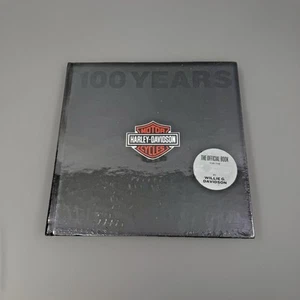 100 Years of Harley Davidson Motor Cycles Book Hardcover Davidson, Willie G SEAL - Foto 1 di 7