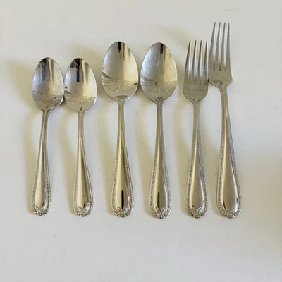 Temp Tations cuentas del viejo mundo acero inoxidable 4 cucharas 2 tenedores Foto 1 de 4