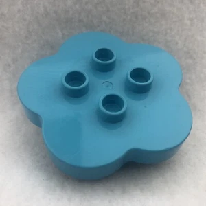 LEGO 15515 Medium Azure Duplo, Brick Round 4 x 4 Flat Top Scalloped (x1) - Picture 1 of 3