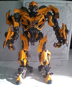 3A ThreeA Transformers The Last Knight Bumblebee - Standard - Picture 1 of 20