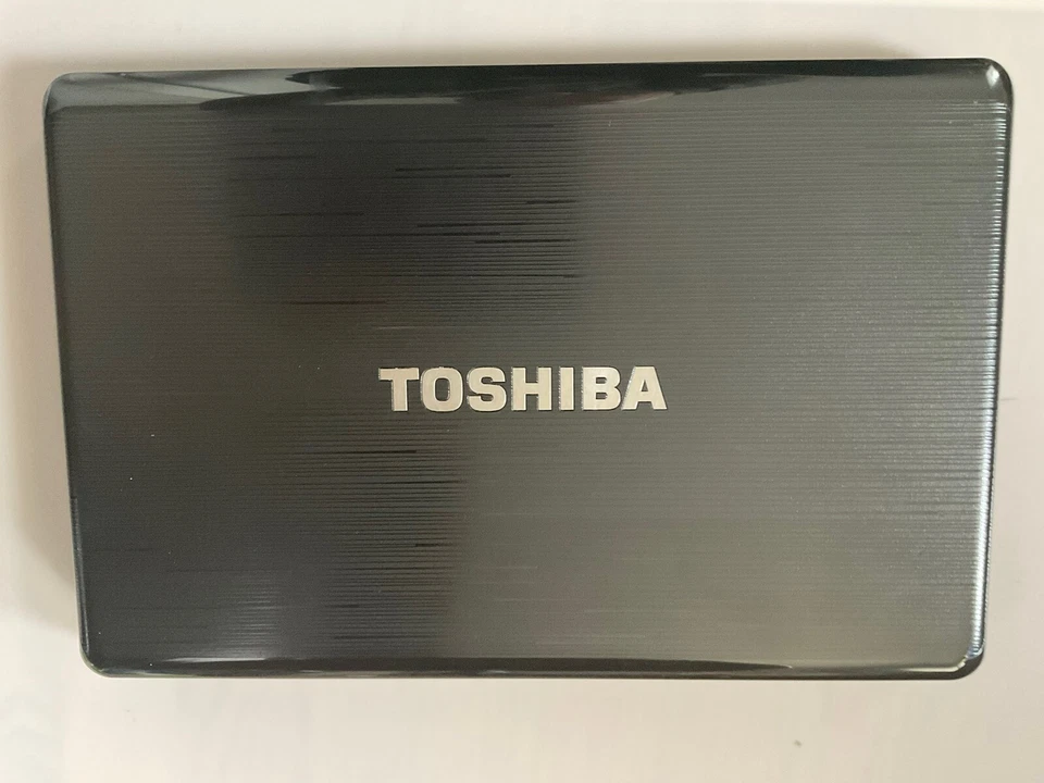 TOSHIBA SATELLITE P755-S5215 INTEL CORE i3-2310M 2.10 GHz 2GB  NO HARD DRIVE - Image 1 of 4
