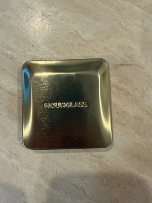 Hourglass Curator Eyeshadow Palette -Idealist Full Size NEW! - Image 1 of 3