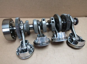 BMW S1000RR 2012 Kurbelstangen und Kolben (5562) - Bild 1 von 6