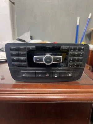 Unidad principal de mando radio navegación CD OEM 14-20 MERCEDES W117 CLA250 GLA250 Foto 1 de 4