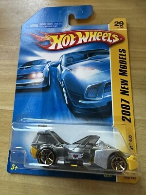 Hot Wheels 2007 New Models 29/36 Jet Threat 4.0 Silver & Yellow Toy Car 029/180 - Image 1 of 3