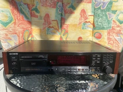 Sony DTC-300ES Digital Audio Tape Deck - Bild 1 von 4