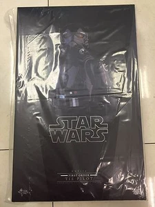 🔥 Hot Toys MMS 324 Star Wars First Order The Force Awakens TIE Pilot NEW - Picture 1 of 1