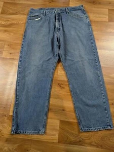 Wrangler Jeans Men's 40 X 30 Blue Denim Cotton Relaxed Straight Leg Zip Fly 0139 - Picture 1 of 13