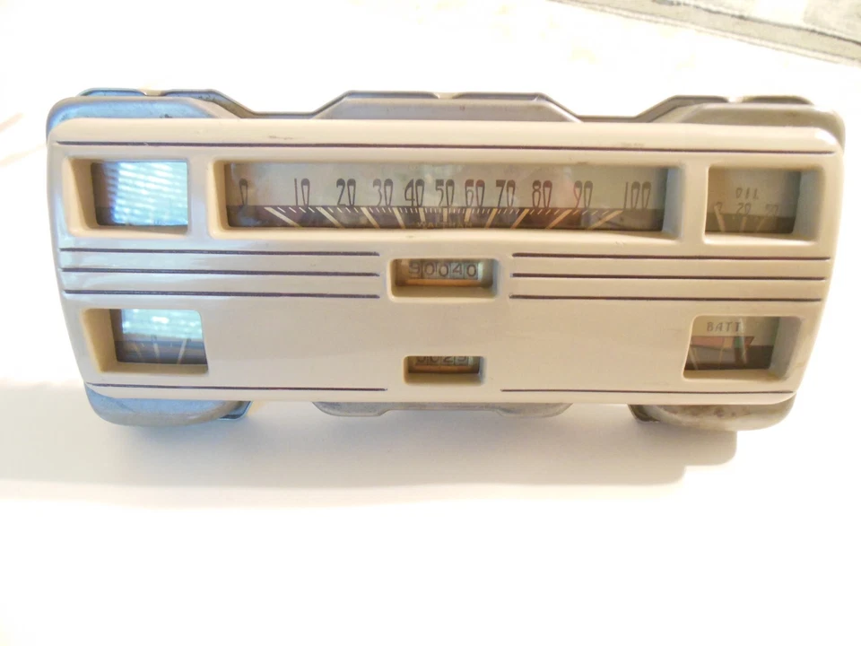 Conjunto de cuadro de instrumentos Ford Deluxe 1940 usado restaurado original 6 voltios Foto 1 de 4