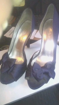 ZAPATOS DE SALÓN MICHAELANGELO MARIBELLE SATINADO MORADO OSCURO USADOS EN EXCELENTE ESTADO DAMAS DE HONOR 8M Foto 1 de 4