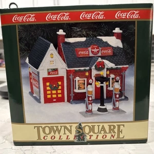 1994 COCA COLA TOWN SQUARE COLLECTION FLYING "A" SERVICE GAS STATION New In Box - Picture 1 of 7