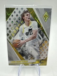 Panini Phoenix 2023-24 - Lauri Markkanen #102 White Lazer Phoenix/150 - Imagen 1 de 3