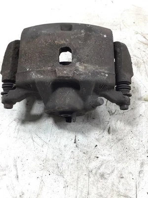 Honda Civic LX 2010 pinza delantera derecha ## Foto 1 de 4