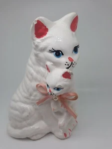 Vintage White Ceramic Mama Cat with Kitten Figurine Youngs INC - Picture 1 of 4