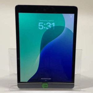 WiFi Only Apple iPad 9th Gen 64GB 18.0 Silver MK663LL/A - Picture 1 of 7