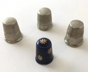 Vintage Fingerhut Lot Gr. 9 jüdischer Stern Design Deutschland, Limoges Porzellan Kobaltblau + - Bild 1 von 10