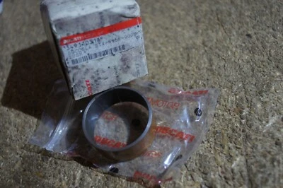 HORQUILLA DELANTERA DUCATI GENUINA 600SS 750SS 900SS 600MON CASQUILLO 34911051A NOS Foto 1 de 3