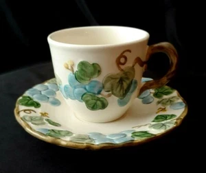 SET OF 4 VTG METLOX POPPYTRAIL SCULPTURED GRAPE BLUE CUPS & SAUCERS FRUIT - Picture 1 of 3