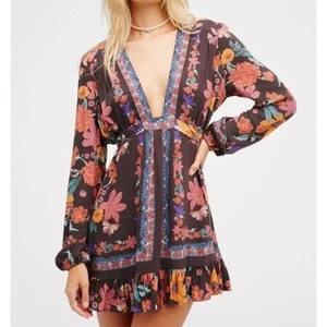 Free People Violet Hill Tunika Top Kleid Blumen Schmetterling Gr. 10 Boho Babydoll - Bild 1 von 11