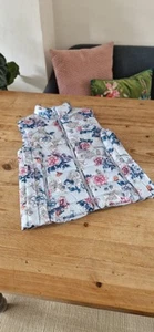 ZARA Weste Blumenprint hellblau Mädchen 146/152 ungetragen 10/11/12 Jahre - Bild 1 von 8