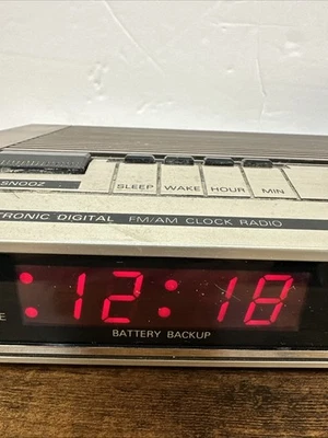 Vintage GE Digital Alarm Clock Radio Snooze Model 7-4634B AM/FM, Works - Image 1 of 4