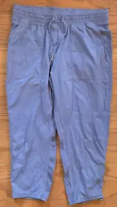 Lululemon Tanzstudio mittelhohe kurze Hose Größe 12 kornblumenblau Capri - Bild 1 von 9