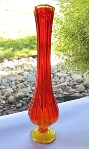 Vintage L E SMITH Amberina Swung Glass Ribbed Pedestal Vase MCM 14.75” - Picture 1 of 3