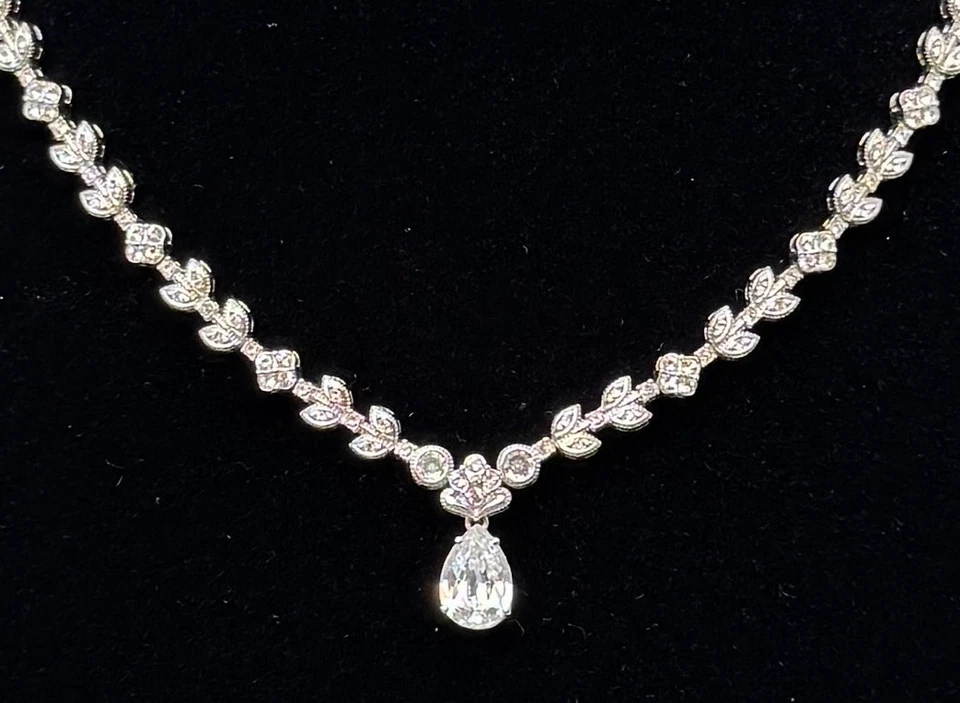 ELIOT DANORI - Hoja de circonita cúbica (1 Ct. t.w.) Collar nuevo con etiquetas brillante declaración Foto 1 de 4