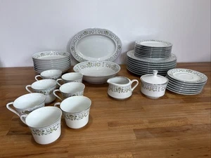 Vintage, Sterling Fine China, Florentiner Muster, Made in Japan, 41-teiliges Set - Bild 1 von 23