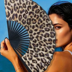 Leopard Handfächer mit Trägerabdeckung - Foto Requisite Make-up Sommer Neu mit Etikett - Bild 1 von 7