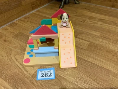 Sylvanian families baby girl beagle gold sticker bum immaculate cond ❤️ - Image 1 of 4