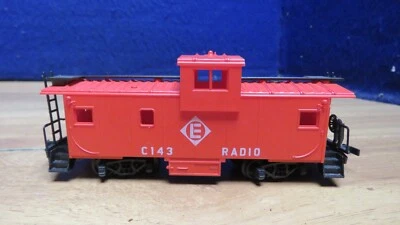 HO SCALE ROCO C142 RADIO CABOOSE WIDE VISION RED # 4 AS FOUND   613223 - Image 1 of 4