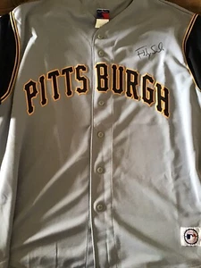Freddy Sánchez Autographed Pittsburgh Pirates Size 2XL Blank Back Majestic - Picture 1 of 5