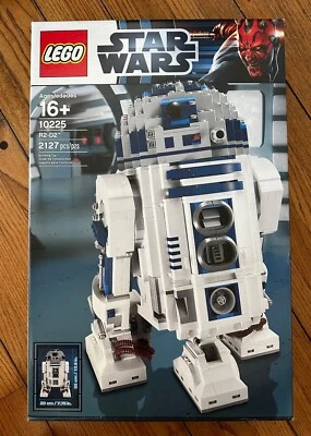 *NEW* Lego Star Wars 10225 R2-D2 Astromech Droid *RETIRED* - Image 1 of 4