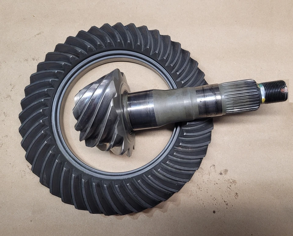 丰田陆地巡洋舰 200 2007 - 2015 前环和小齿轮 3.9 | 41201 - 80481 | 二手  — 第 1/4 张图片