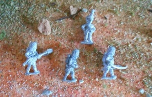Lotto: 4 equipaggio artiglieria napoleonica francese 15mm miniature militari vintage wargame - Foto 1 di 2