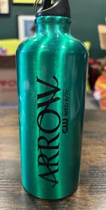 Arrow CW Network Werbe-Trinkflasche aus Metall neu und unbenutzt - Bild 1 von 3