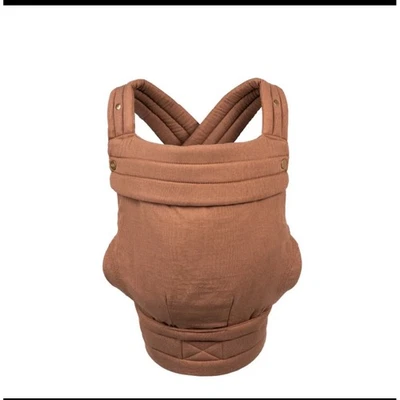 Porta-bebês MABE Monarch Mocha ajustável novo na caixa - Imagem 1 de 3