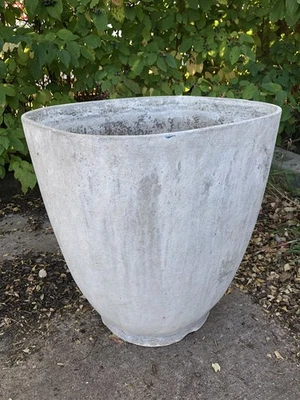 1/3 Vintage XL WILLY GUHL Maceta Mediados de Siglo Brutalista Arte Escultura Hormigón Foto 1 de 4