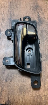 INFINITI G37 2008- 2013 FRONT LEFT DRIVER SIDE DOOR PANEL INTERIOR HANDLE OEM - Image 1 of 4