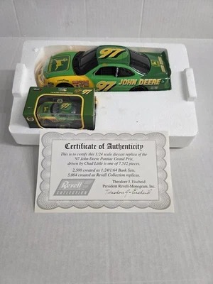 REVELL COLLECTION JOHN DEERE 1997 PONTIAC GRAND PRIX ESCALA 1/24 RÉPLICA FUNDIDA A PRESIÓN Foto 1 de 4