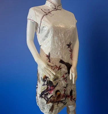 Vestido Chino Cheongsam Satinado Blanco Floral Abertura Talla M/L Foto 1 de 4