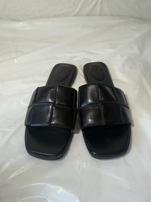 Sandalia para mujer Bandolino Deedee de cuero negro talla 7,5 M Foto 1 de 4