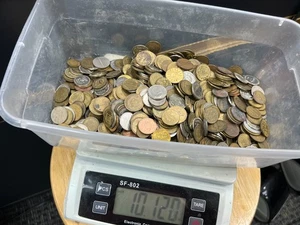 Bulk Lot Game Tokens Arcade Mixed Metals Exonumia ** 10+ Pounds ** X36 - Picture 1 of 3