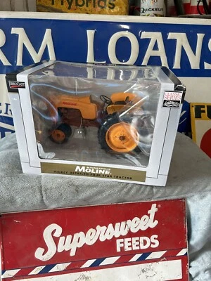 SpecCast Minneapolis Moline "4 Star" Tractor 1/16 - Image 1 of 2